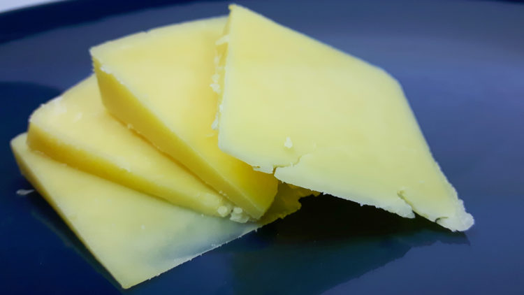 przepis na tradycyjny ser cheddar
